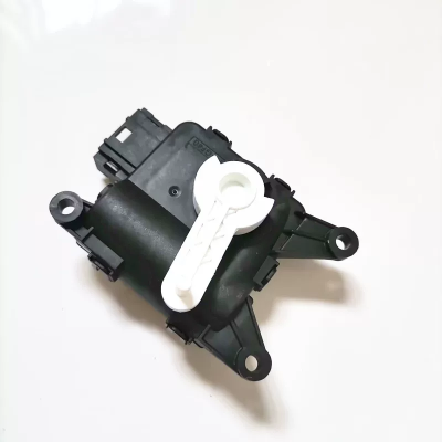 Привод заслонки печки левый MG550/MG6 SAIC